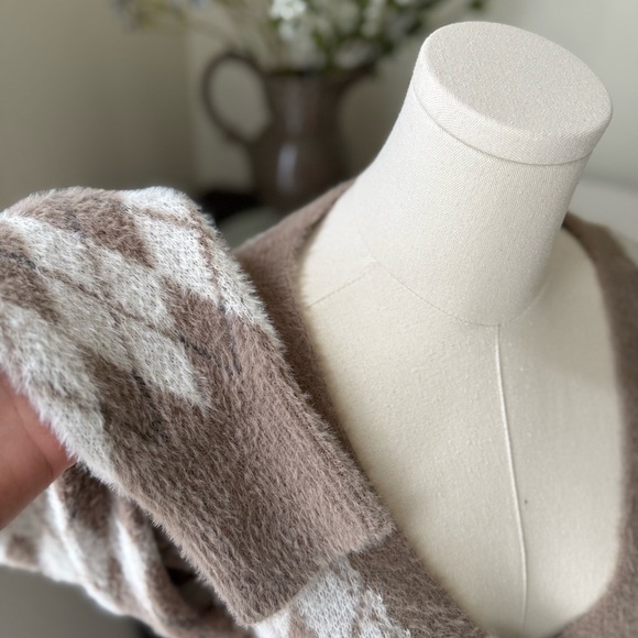 NWOT William Rast Argyle Patterned Brown and White Women's Sweater Size Large - Picture 9 of 9